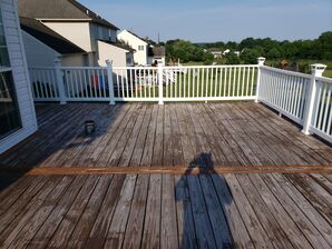 Before & After Deck Staining in Bear, DE (1)